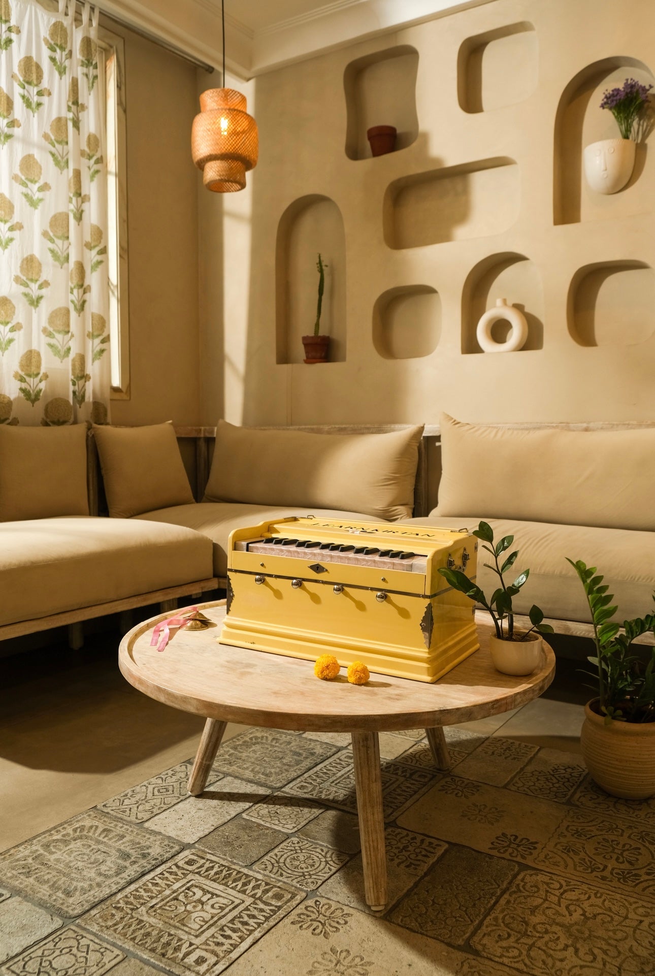 Buttercream Mini Harmonium