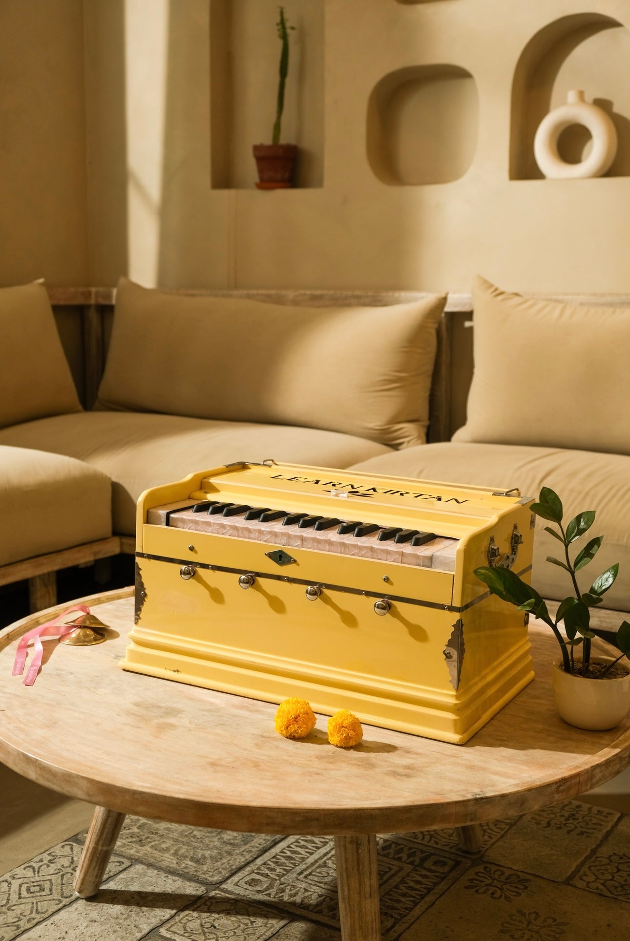 Buttercream Mini Harmonium