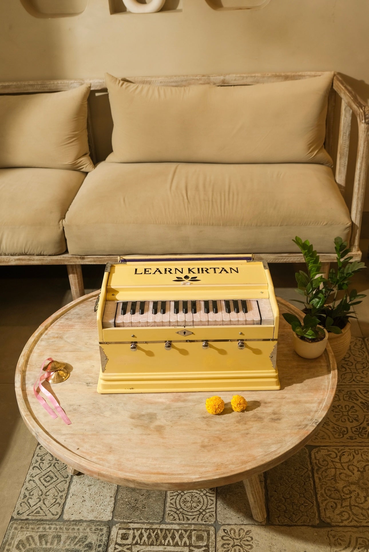 Buttercream Mini Harmonium
