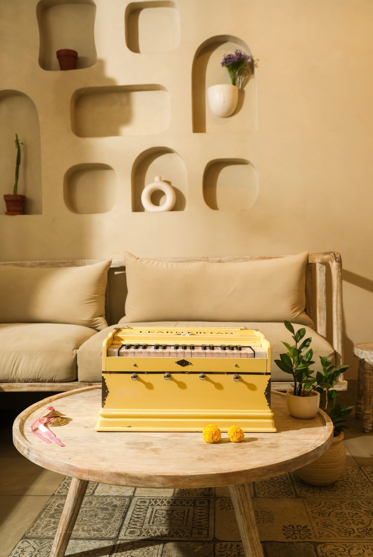 Buttercream Mini Harmonium